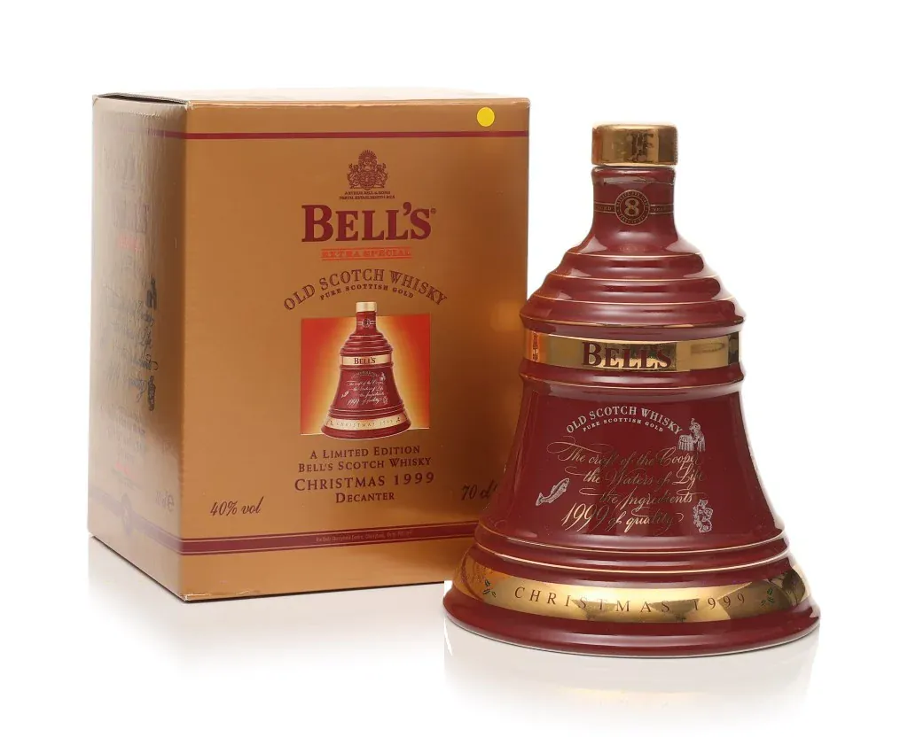 Bell's Blended Scotch Whisky Christmas Decanter 1999 70cl