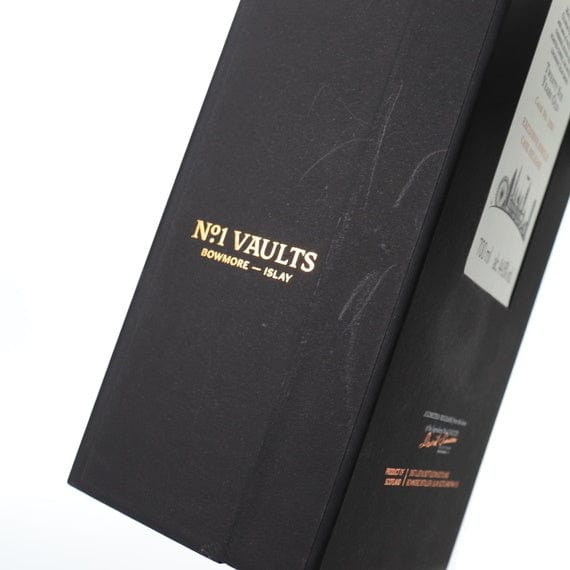 Bowmore 26 Year Old Single Malt Scotch Whisky 70cl - Image 2