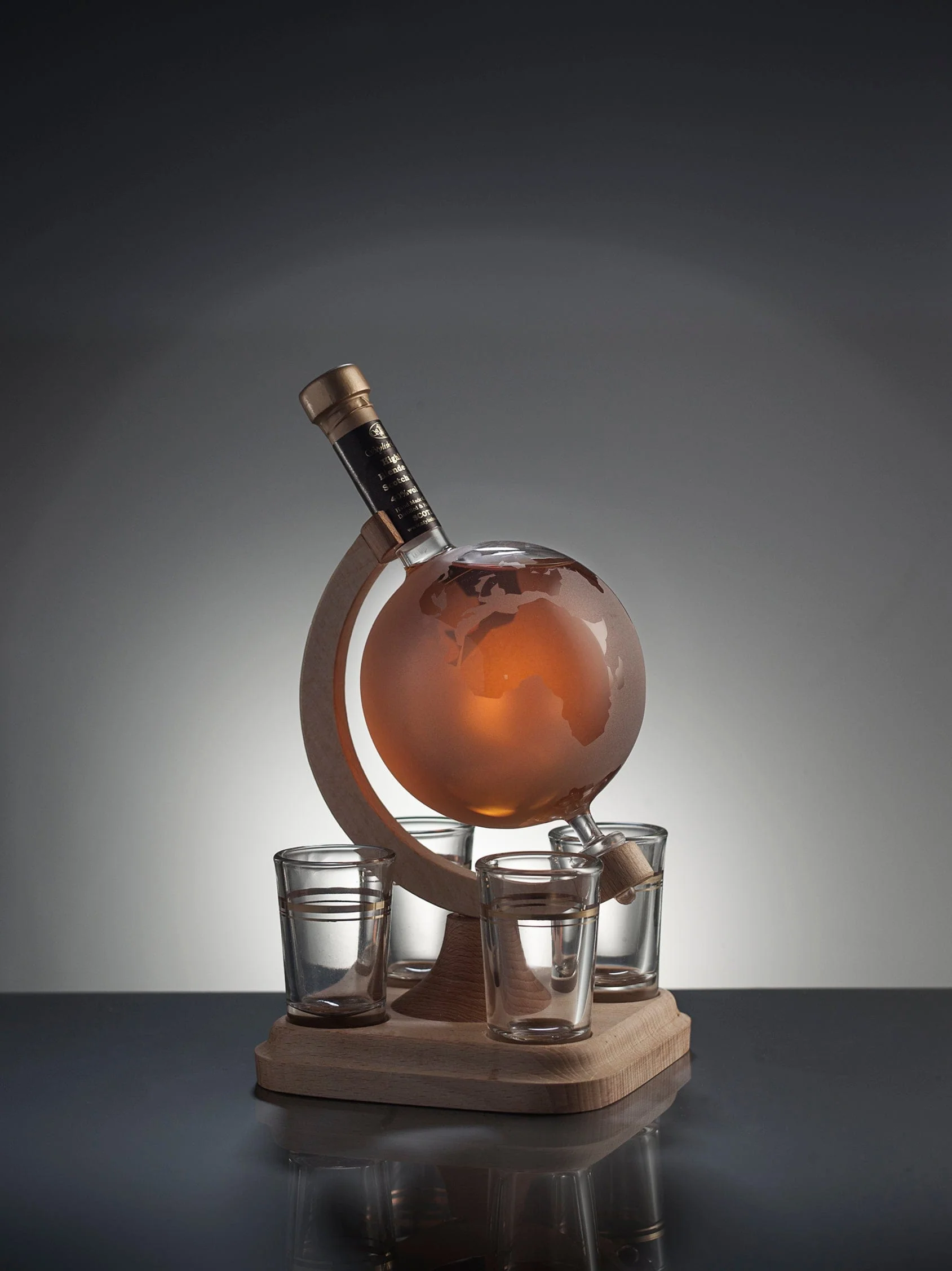 Frosted Glass Globe Refillable Whisky Decanter & 4 Glasses 35cl