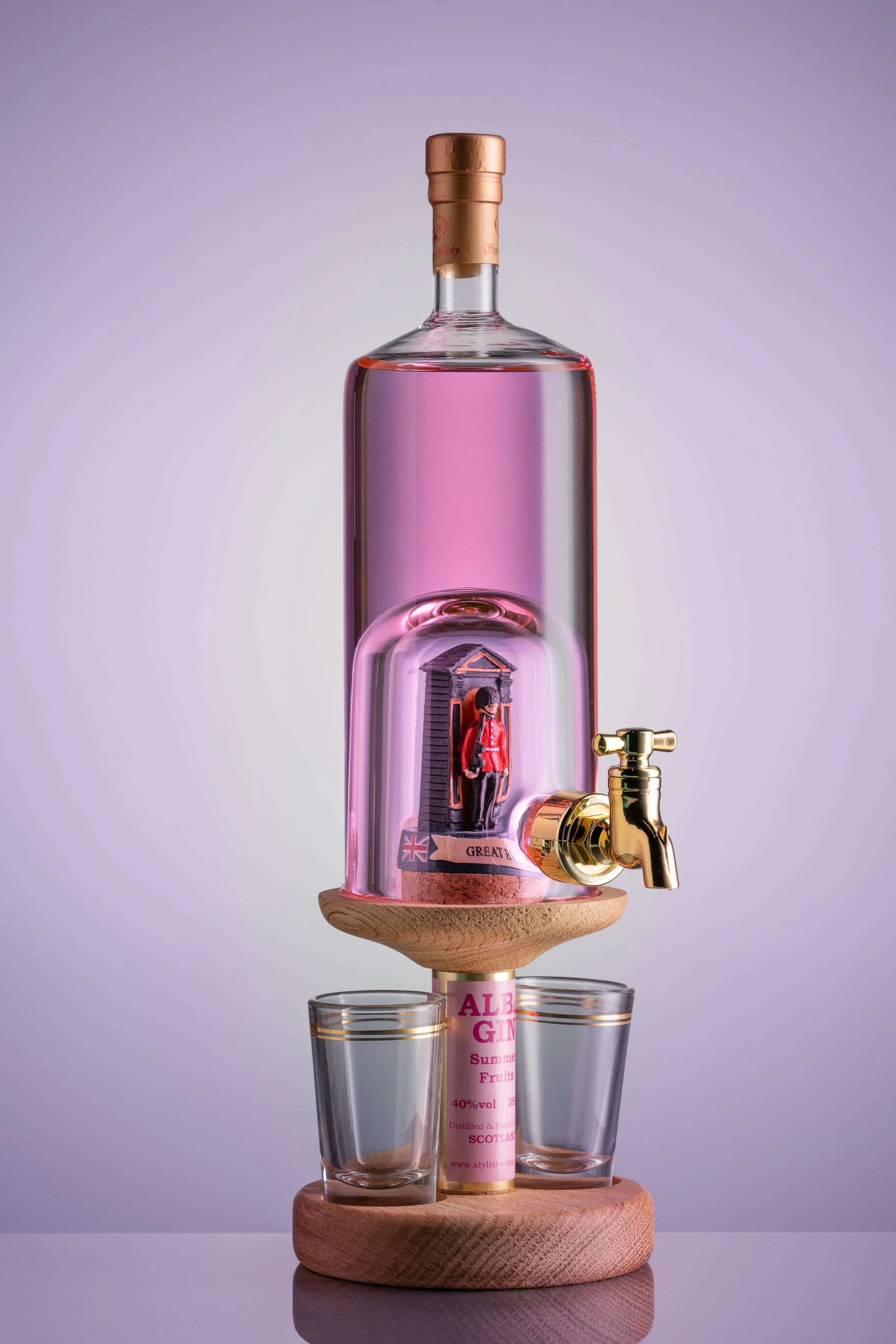 Guardsman Refillable Gin Decanter & 2 Glasses 35cl