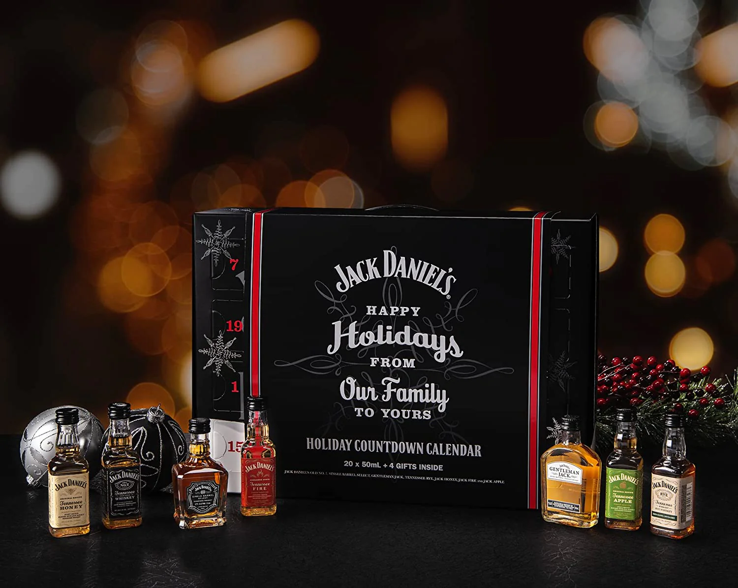 Jack Daniel's Tennessee Whiskey Advent Calendar 20x5cl Plus 4 Gifts - Image 3