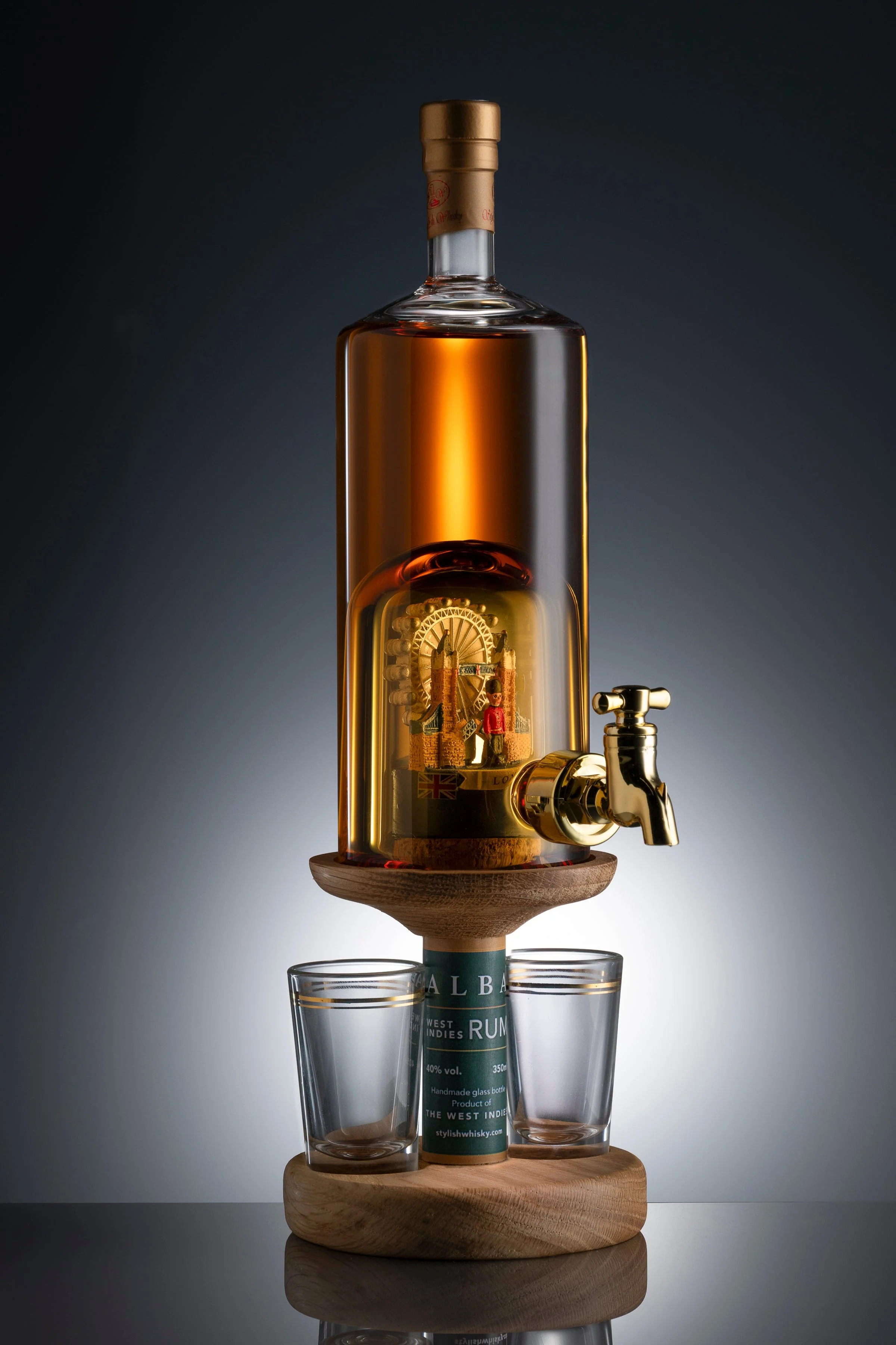 London Eye Refillable Rum Decanter & 2 Glasses 35cl
